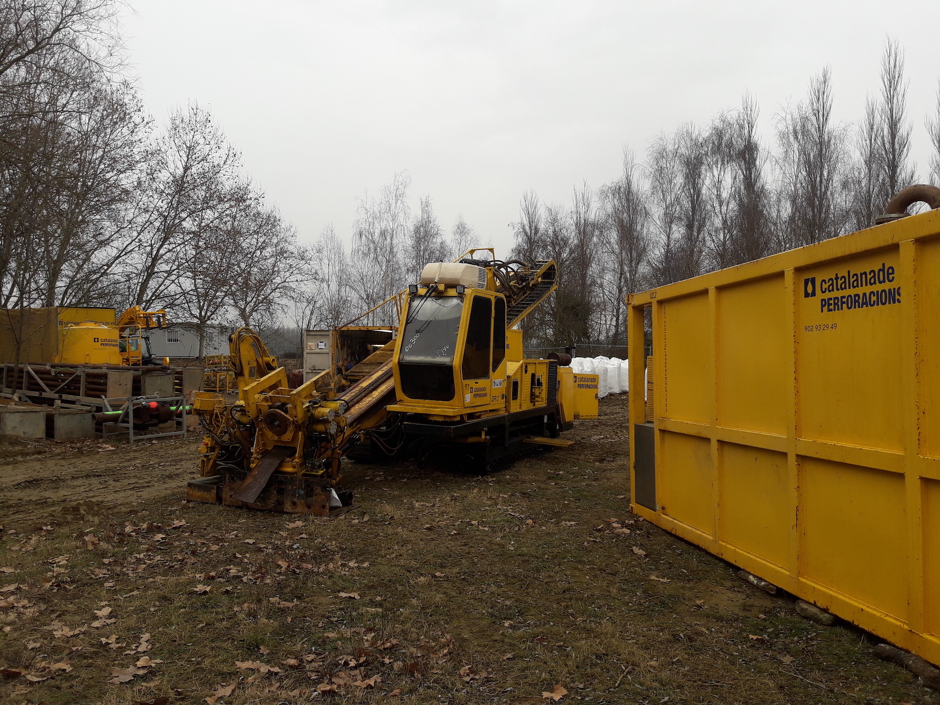 Instalación de una tubería para el servicio de aguas residuales en Navarra