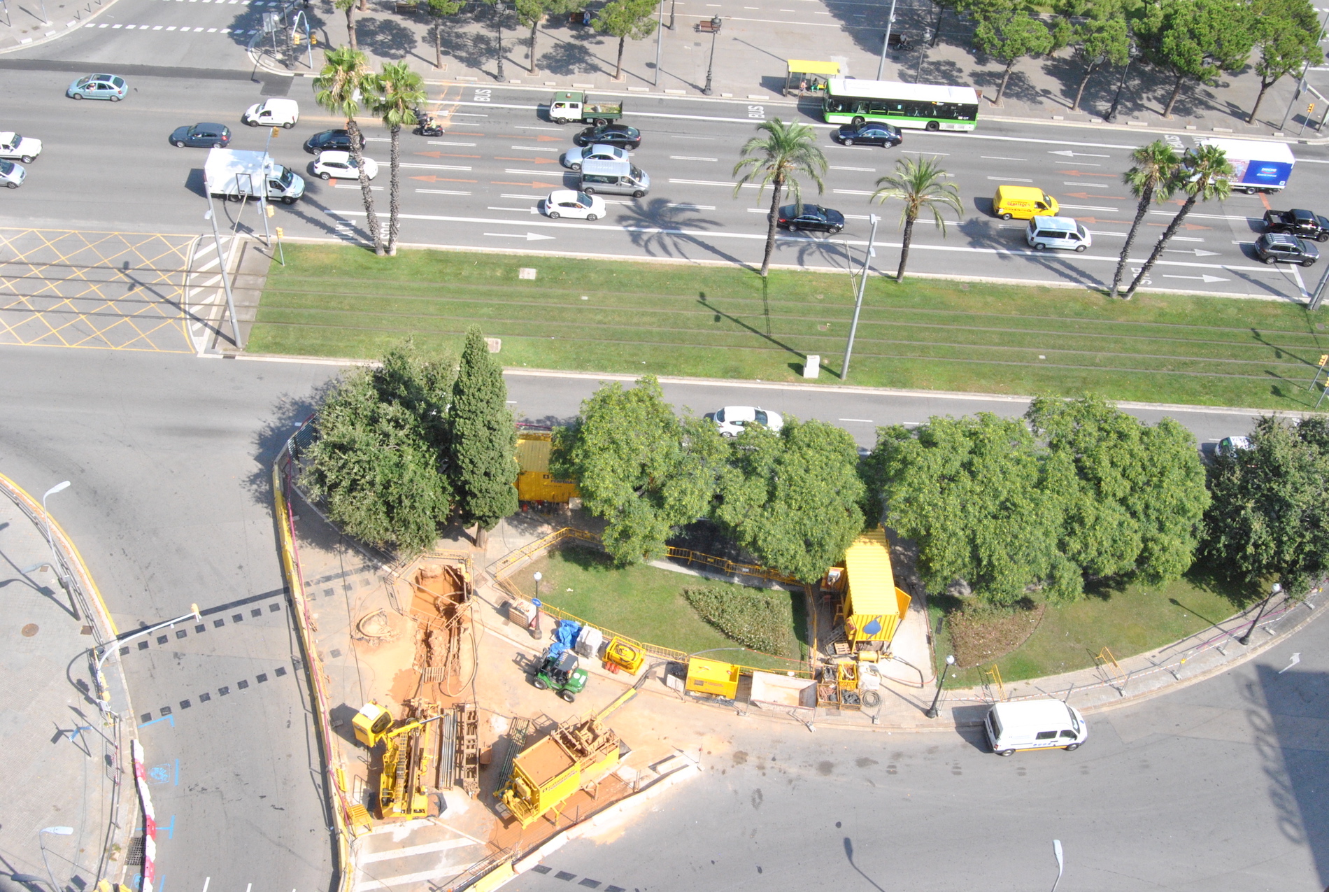 Conexión Eléctrica entre Can Rigalt i Trinitat en Barcelona