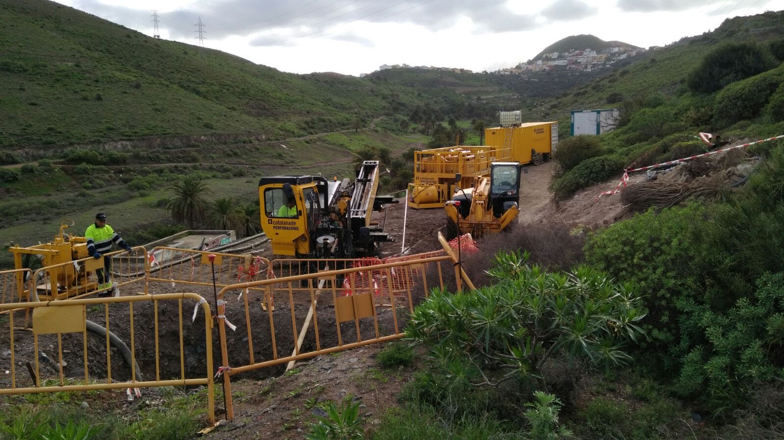 Instalación de servicio de Electricidad MT y Telecomunicaciones